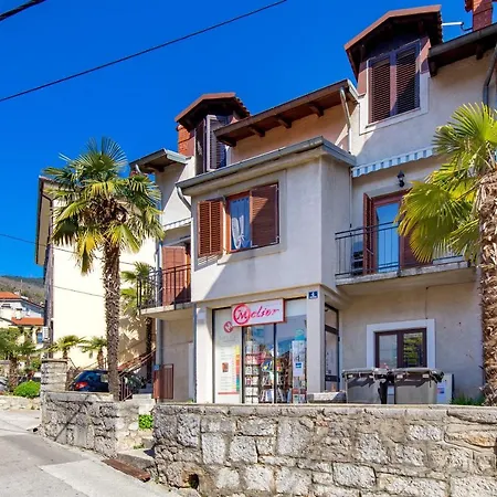 Apartament Pearl, Center