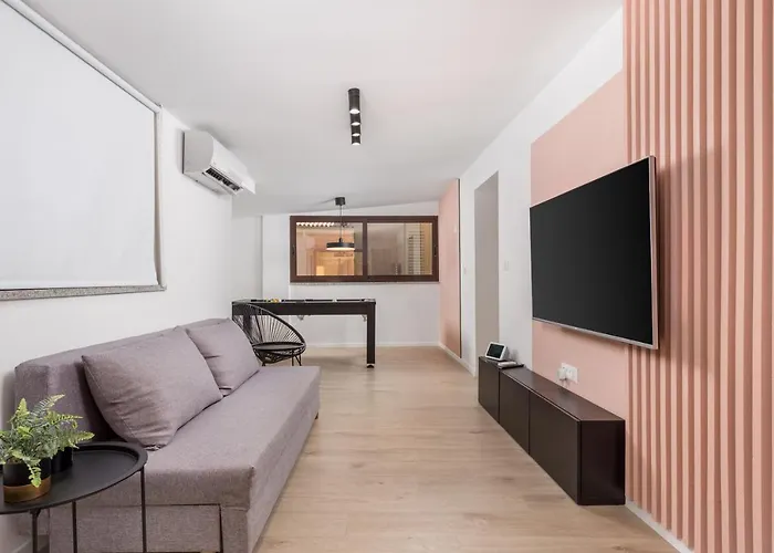 Pearl, Center أوباتيا